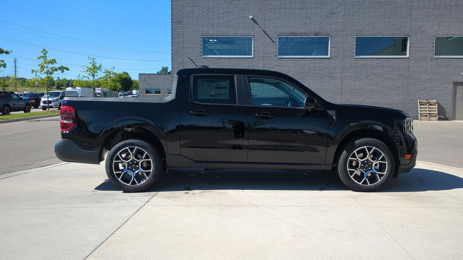 Thumbnail: 2025 Ford Maverick - 7