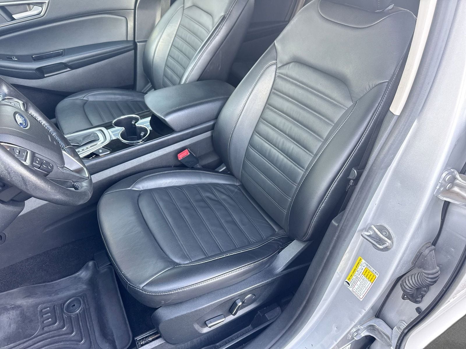 Thumbnail: 2017 Ford Edge - 17