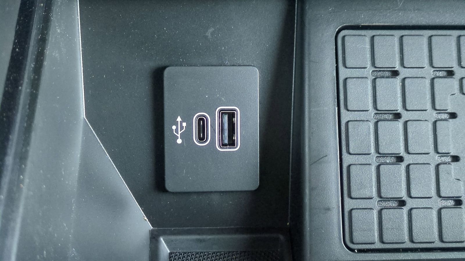 Thumbnail: 2025 Ford F-150 - 31