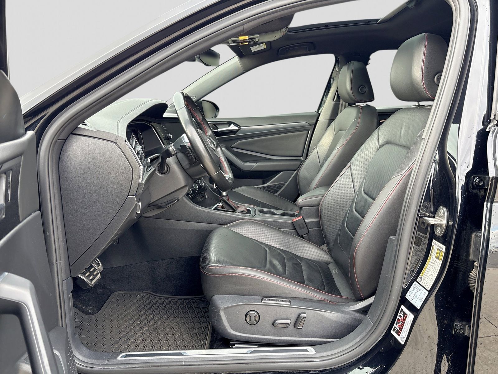 Thumbnail: 2021 Volkswagen Jetta - 3