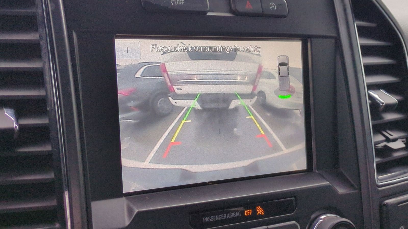 Thumbnail: 2018 Ford F-150 - 32