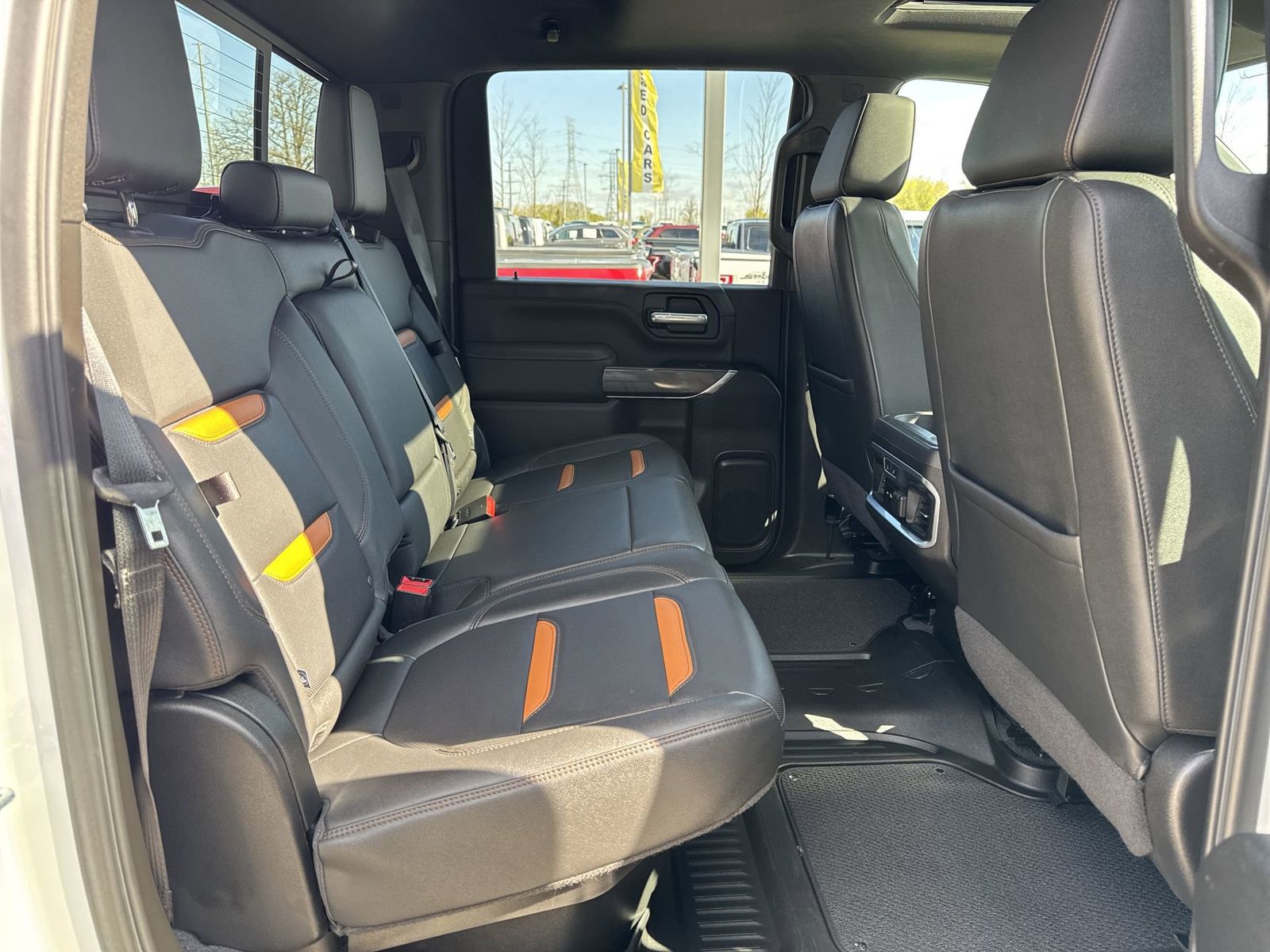 Thumbnail: 2021 GMC Sierra 2500 - 25