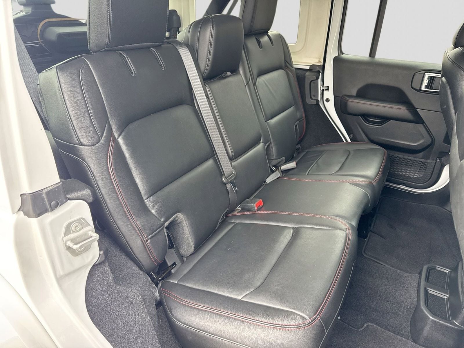 Thumbnail: 2021 Jeep Wrangler - 23