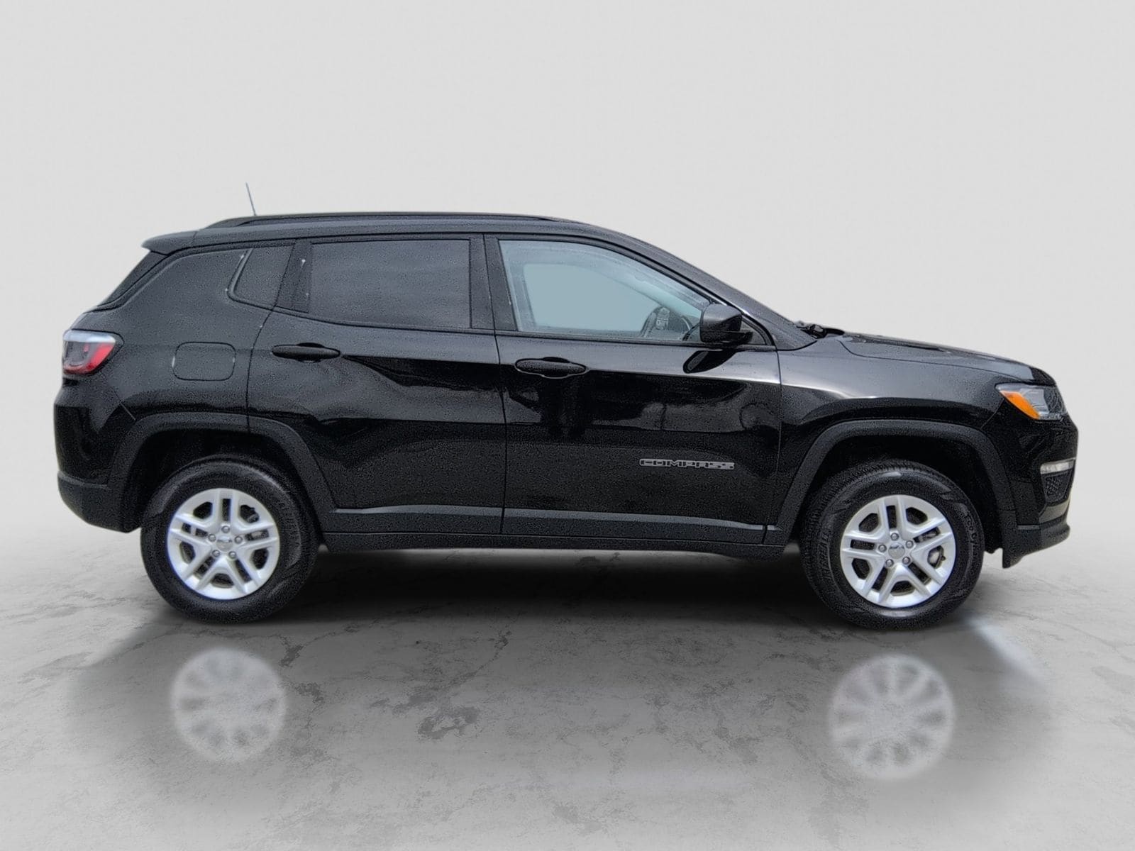 Thumbnail: 2018 Jeep Compass - 9