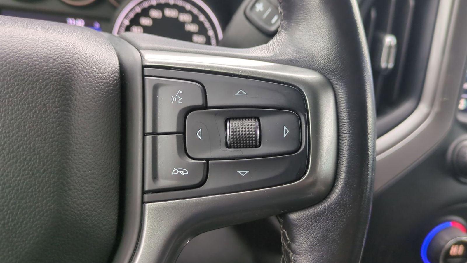 Thumbnail: 2021 Chevrolet Silverado 1500 - 26