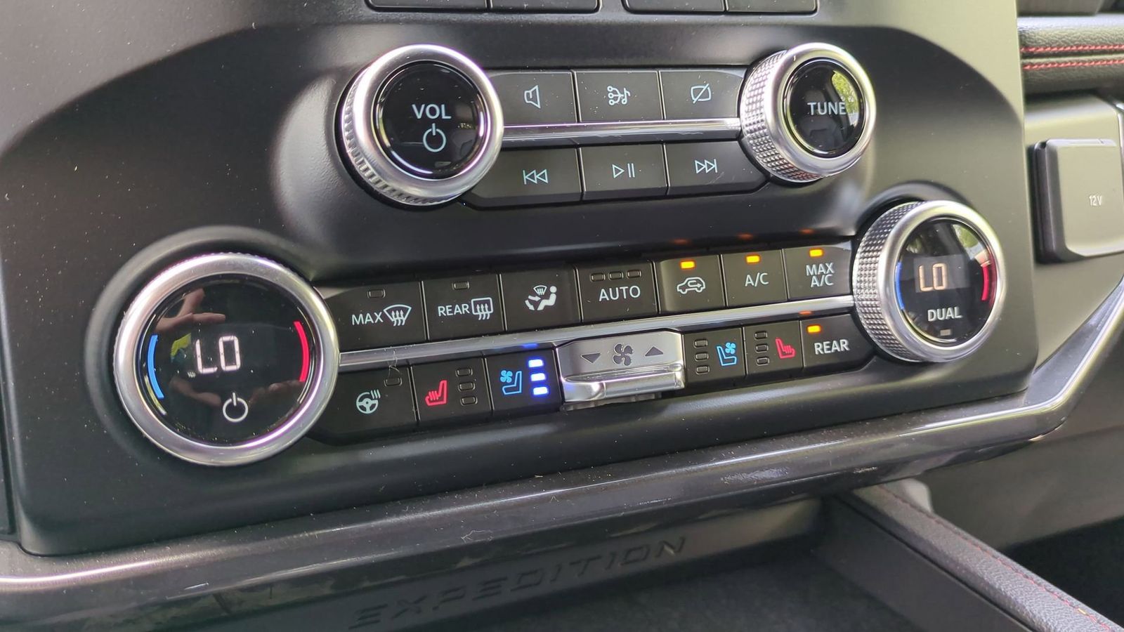 Thumbnail: 2024 Ford Expedition MAX - 29