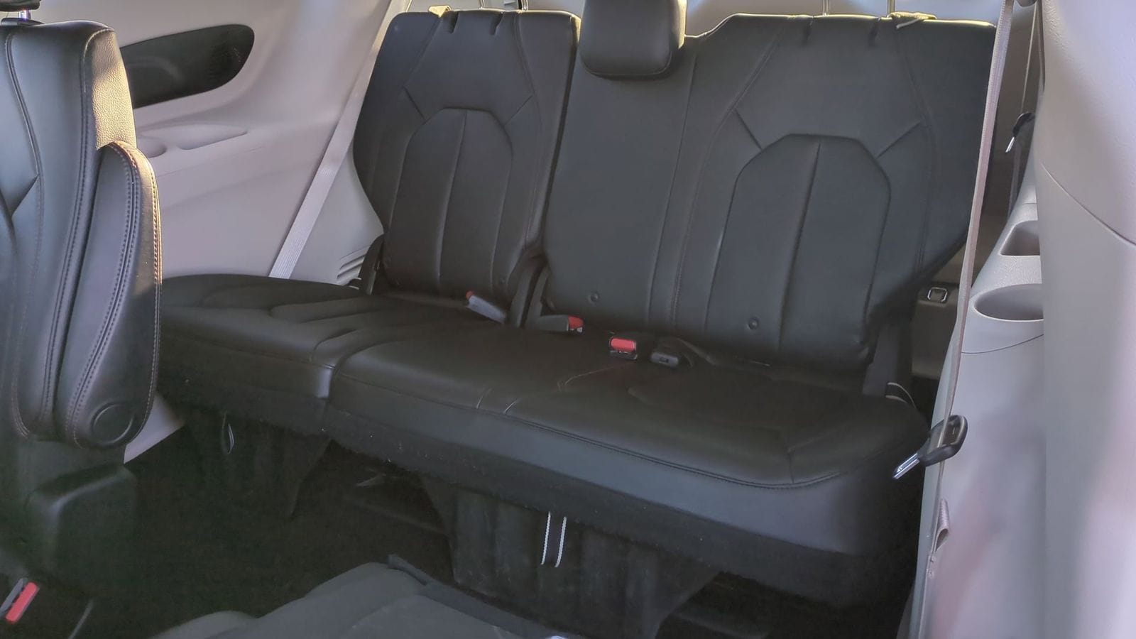 Thumbnail: 2018 Chrysler Pacifica - 22