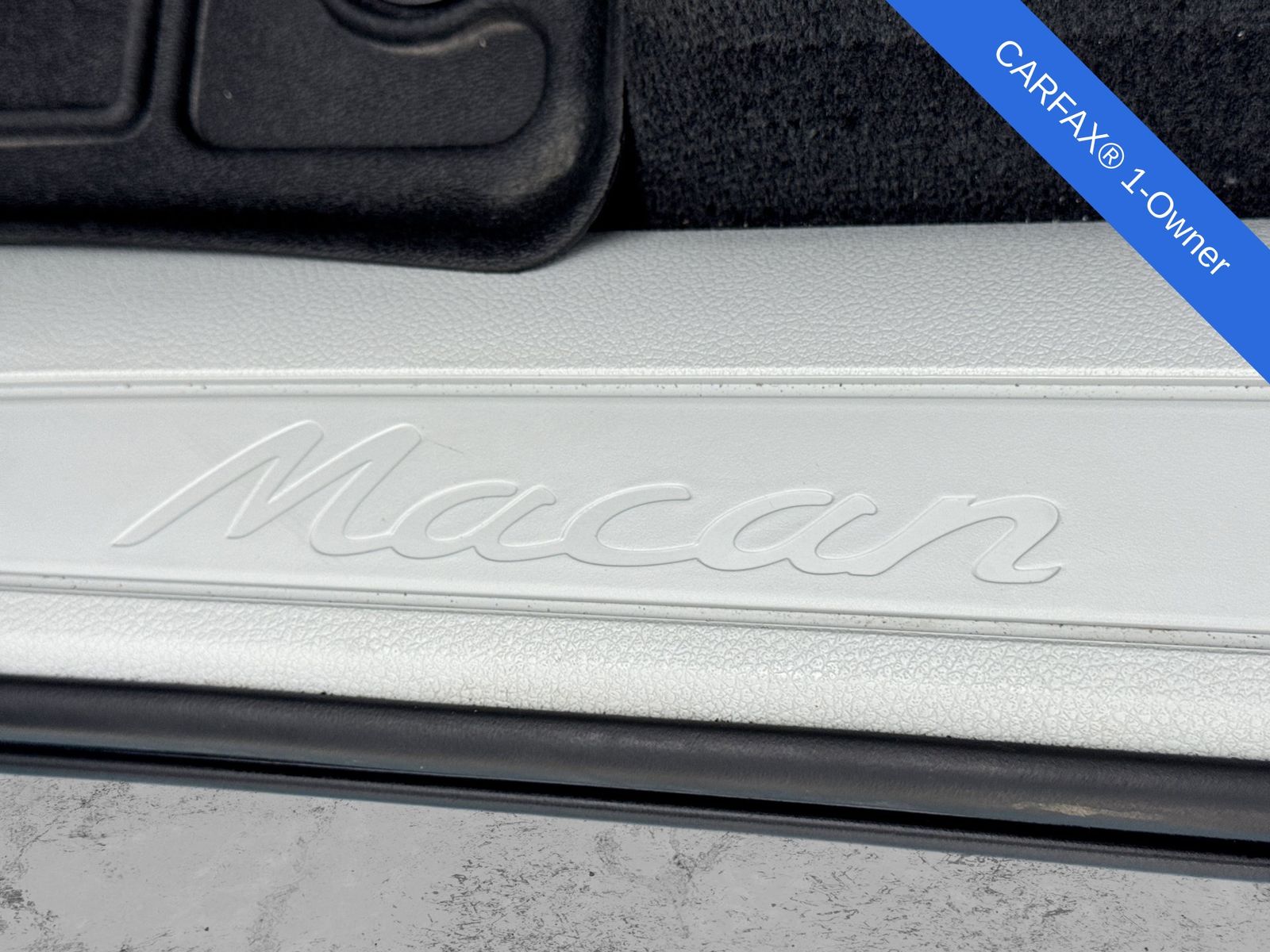 Thumbnail: 2022 Porsche Macan - 14