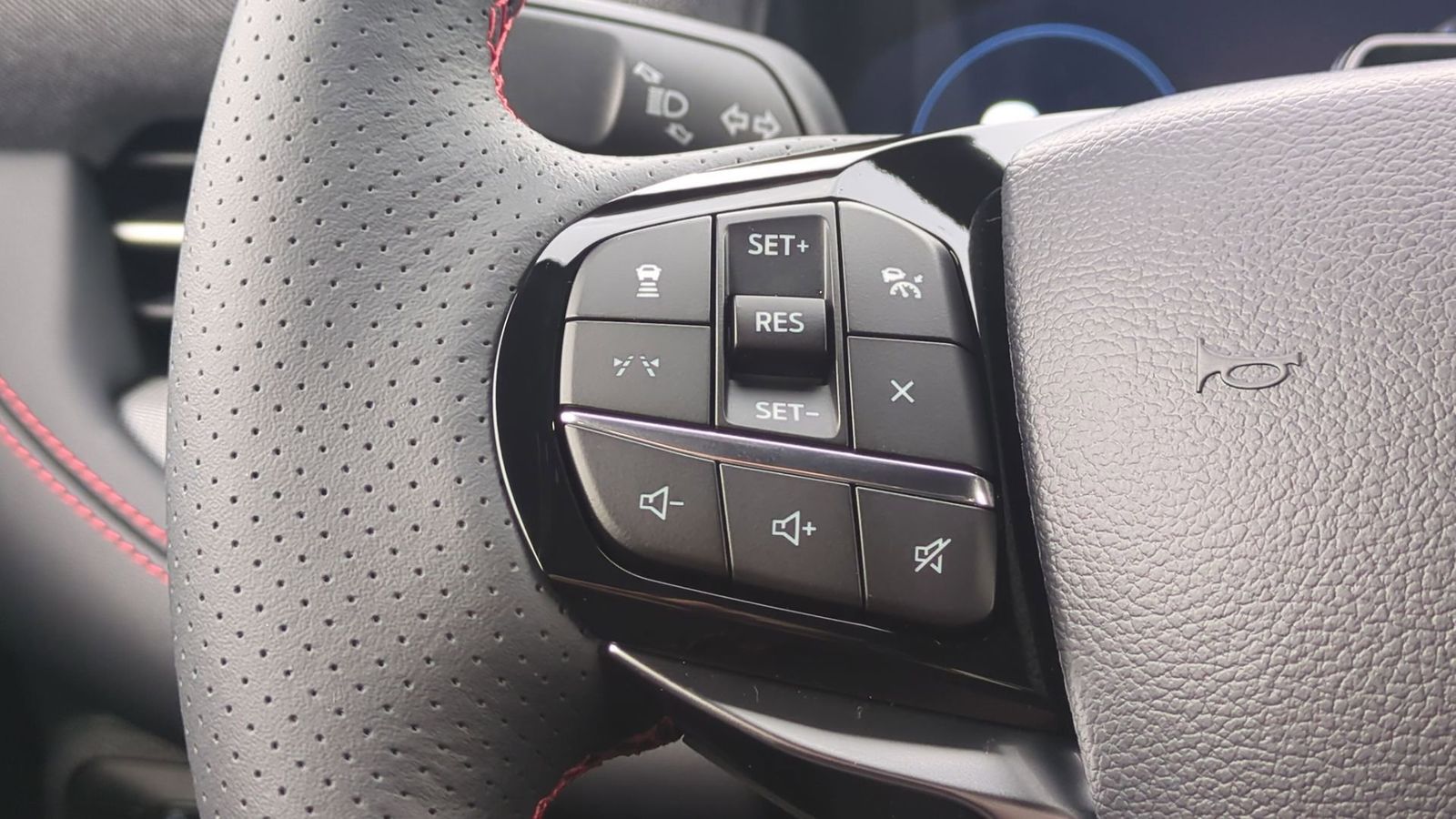 Thumbnail: 2026 Ford Explorer - 21