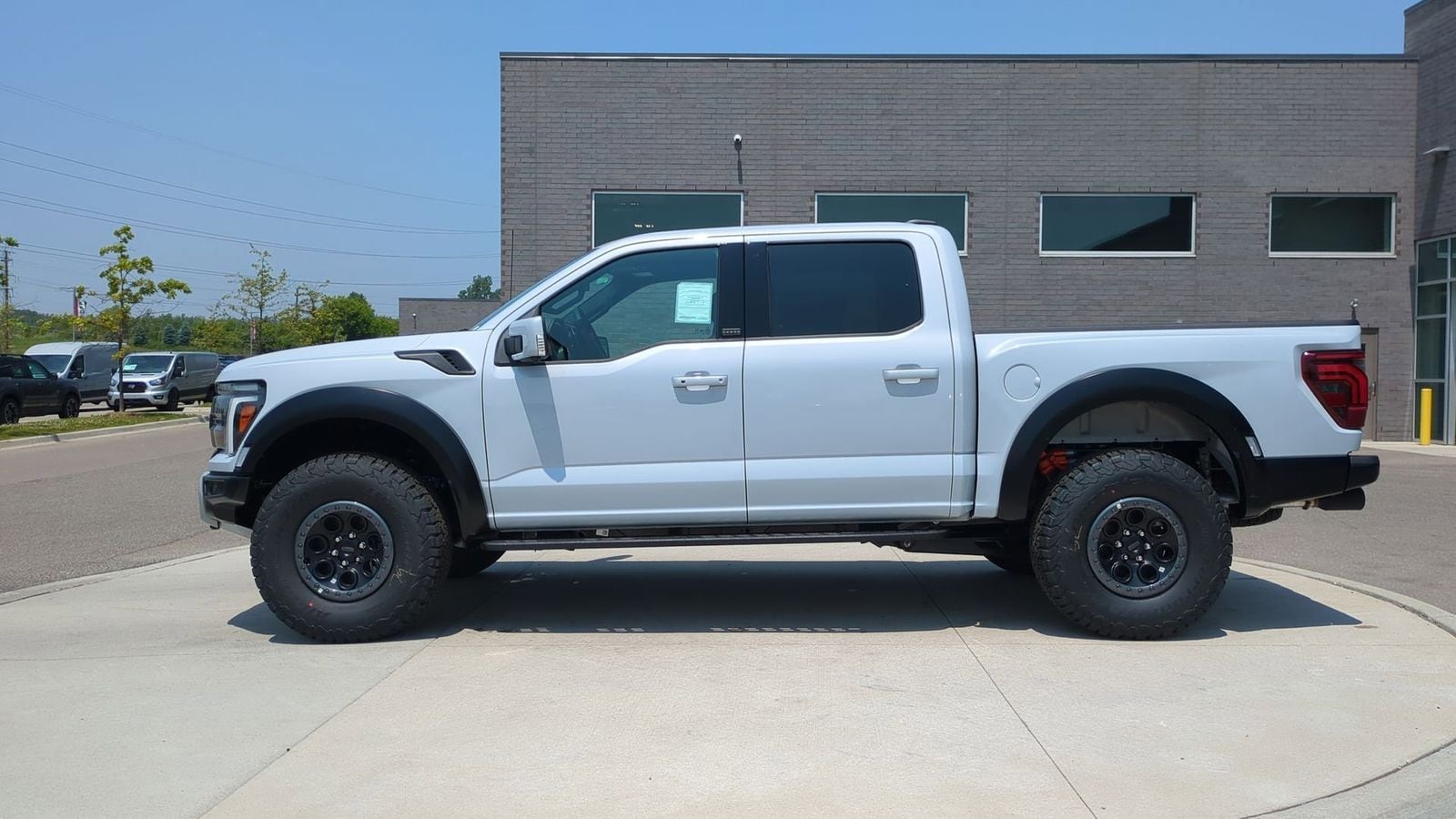2025 Ford F-150 Raptor 2