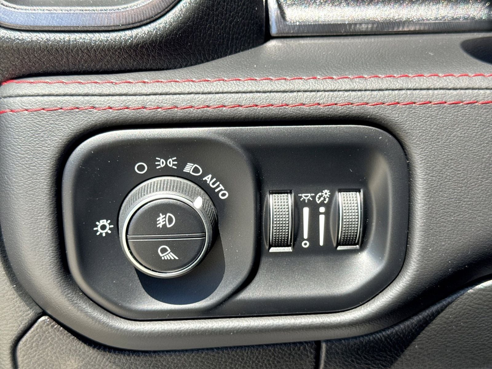 Thumbnail: 2021 RAM 1500 - 33