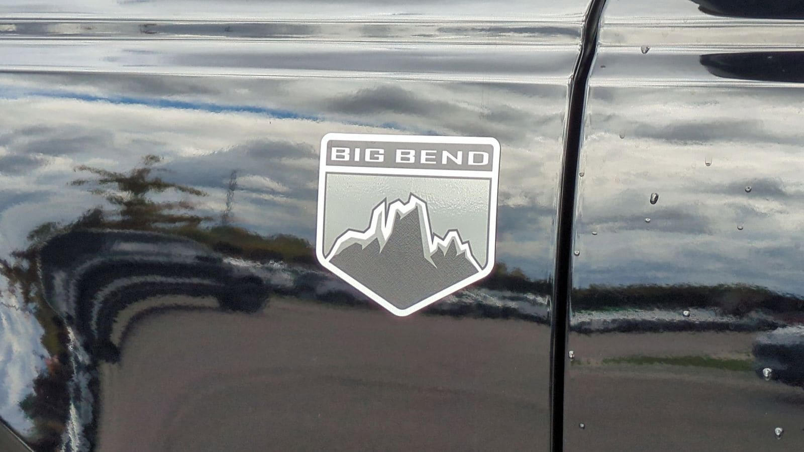 Thumbnail: 2025 Ford Bronco - 11