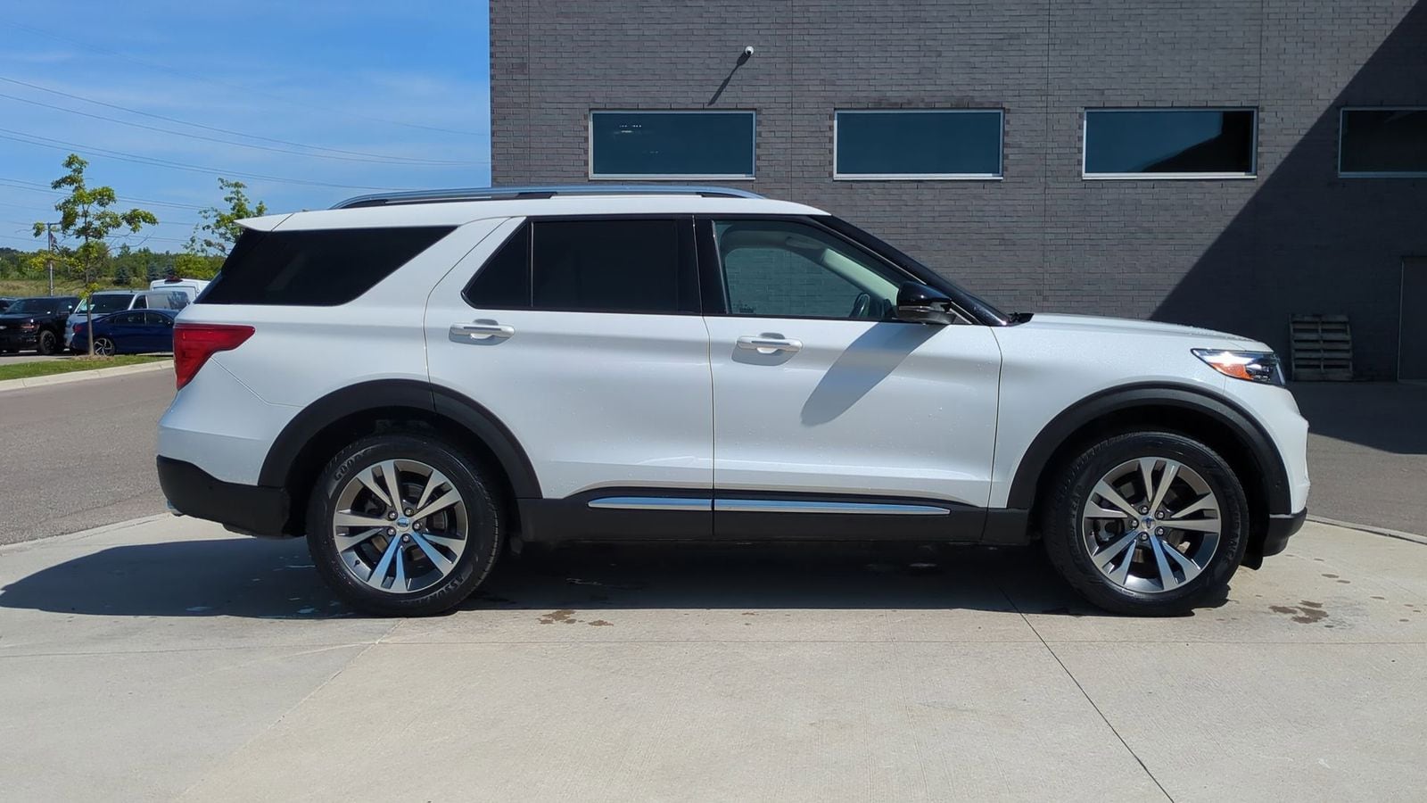 Thumbnail: 2020 Ford Explorer - 5