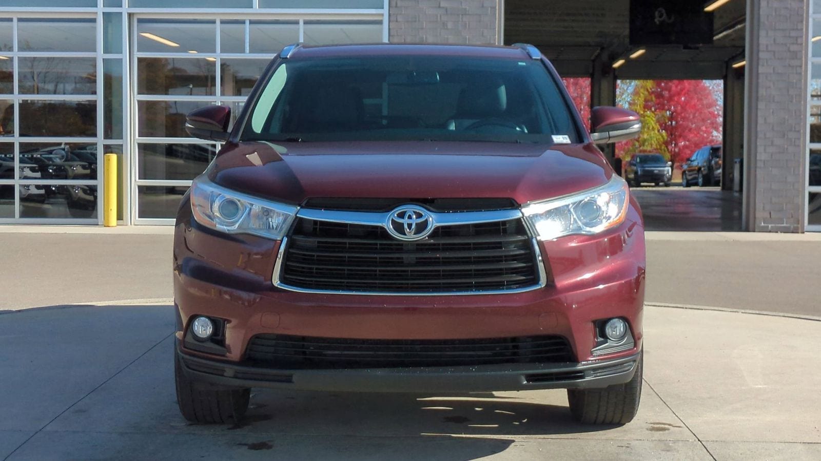 Thumbnail: 2015 Toyota Highlander - 9