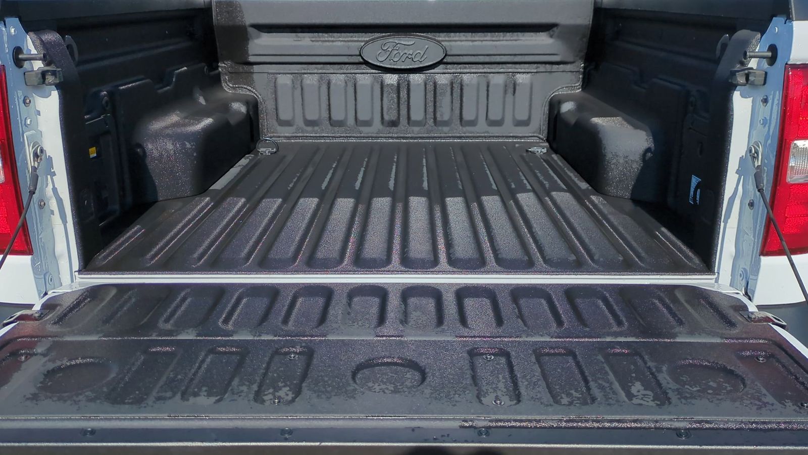 Thumbnail: 2025 Ford Maverick - 36