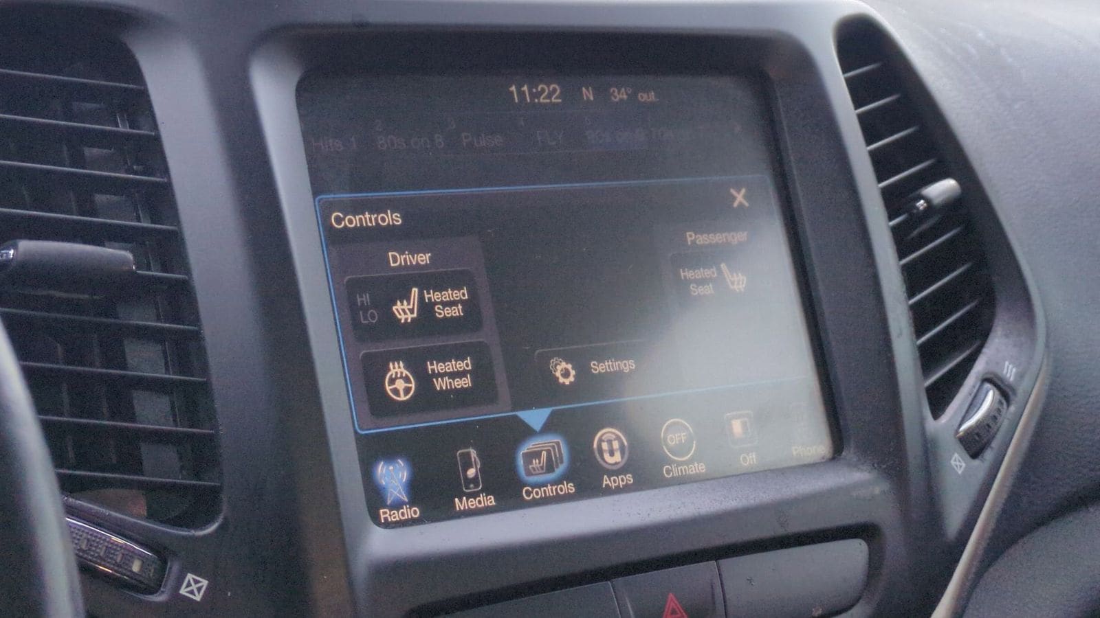 Thumbnail: 2018 Jeep Cherokee - 39