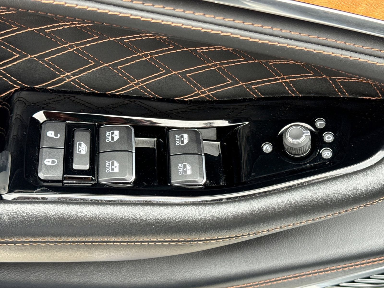 Thumbnail: 2023 Jeep Grand Cherokee - 19