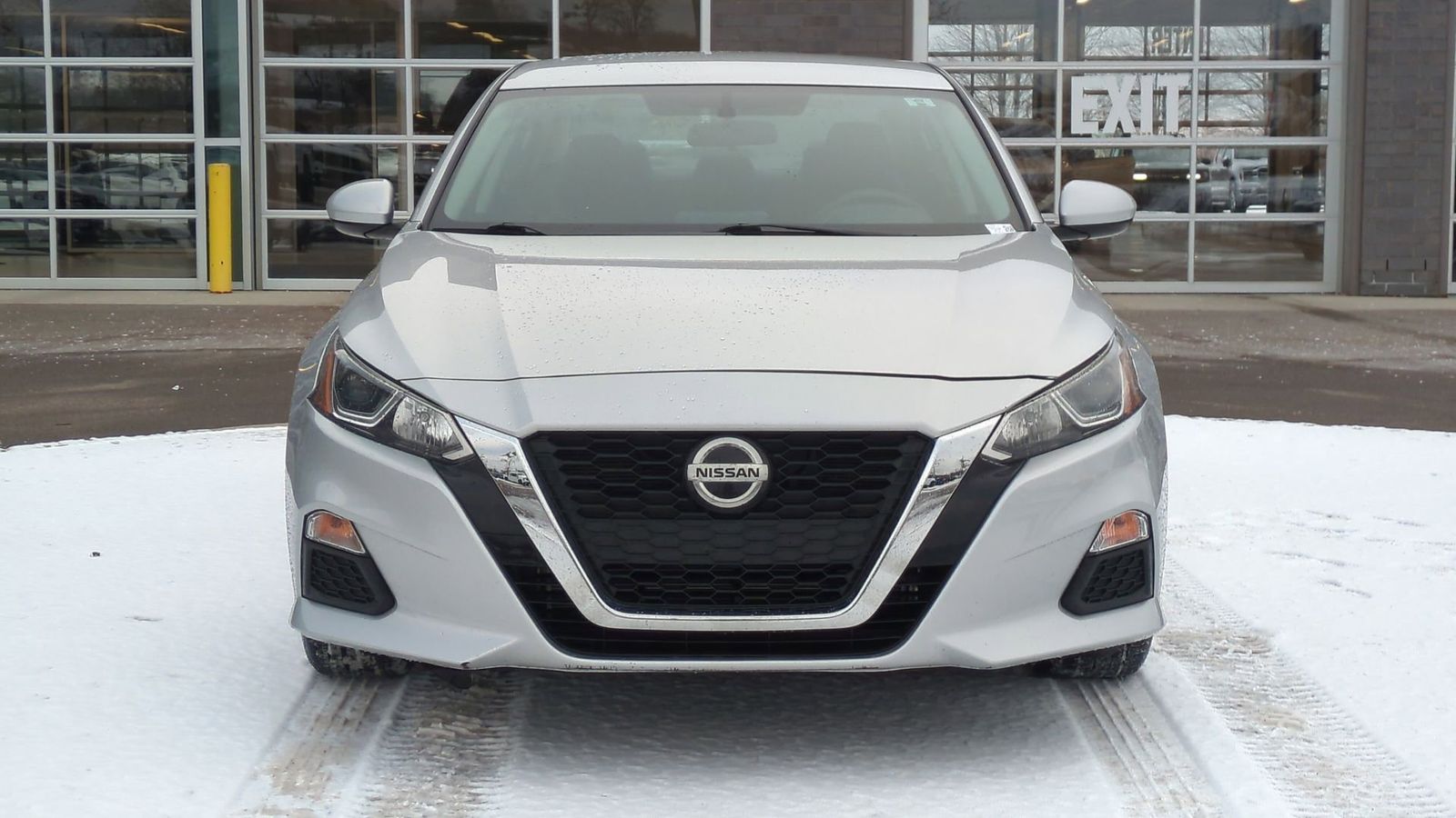 Thumbnail: 2020 Nissan Altima - 10