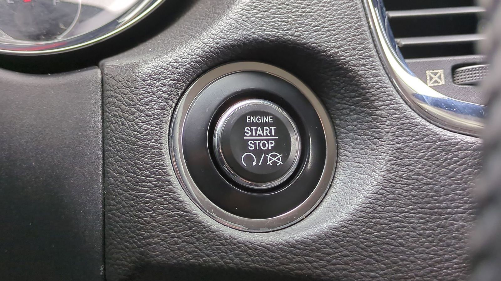 Thumbnail: 2011 Dodge Durango - 24