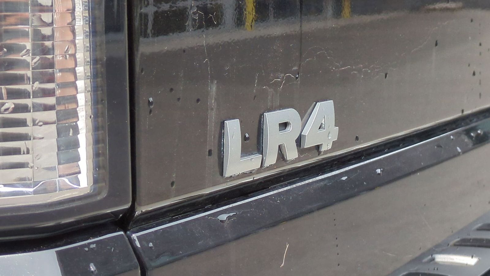 Thumbnail: 2011 Land Rover LR4 - 11