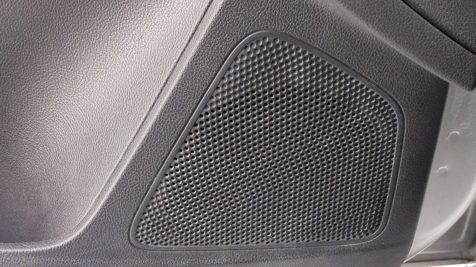 Thumbnail: 2012 Ford Focus - 30