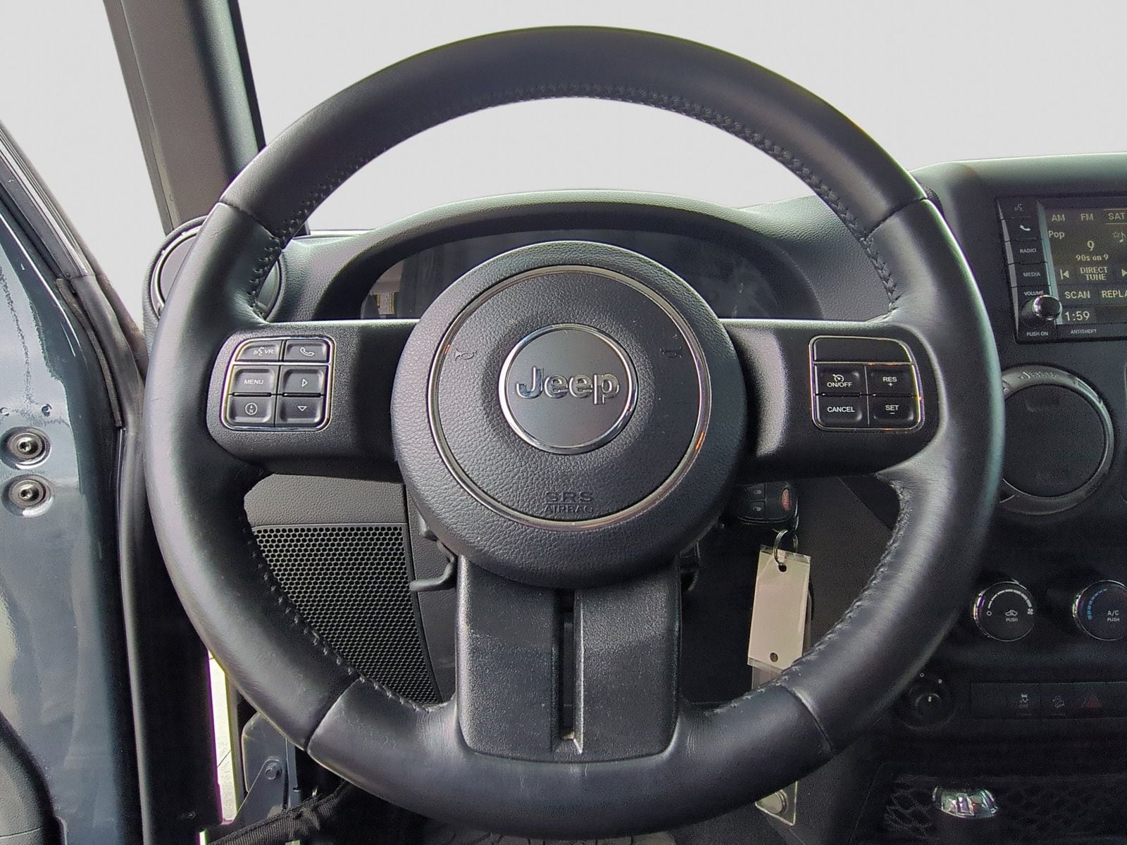 Thumbnail: 2017 Jeep Wrangler - 28