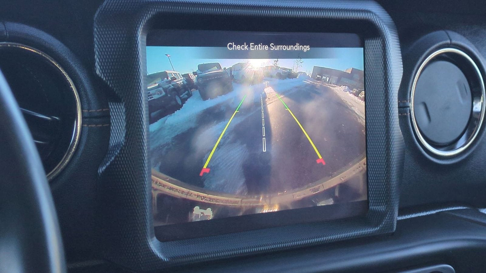 Thumbnail: 2022 Jeep Wrangler - 32