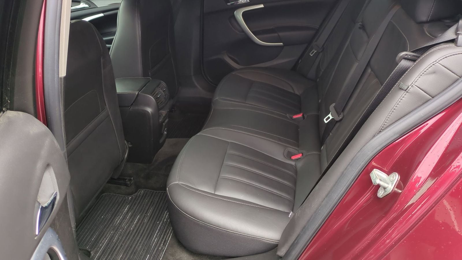 Thumbnail: 2016 Buick Regal - 21