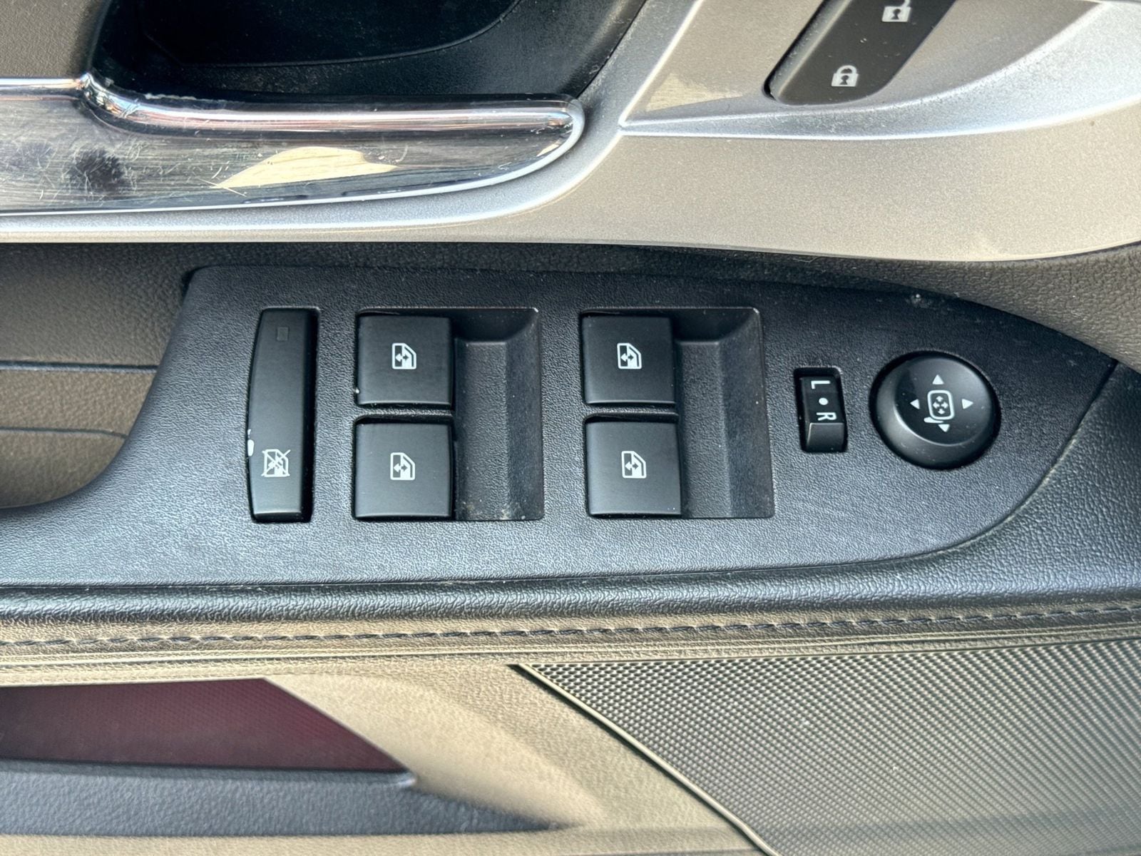 Thumbnail: 2016 Chevrolet Equinox - 17