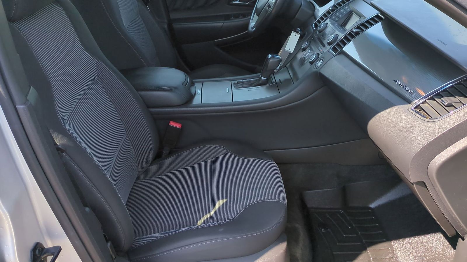 Thumbnail: 2014 Ford Taurus - 19