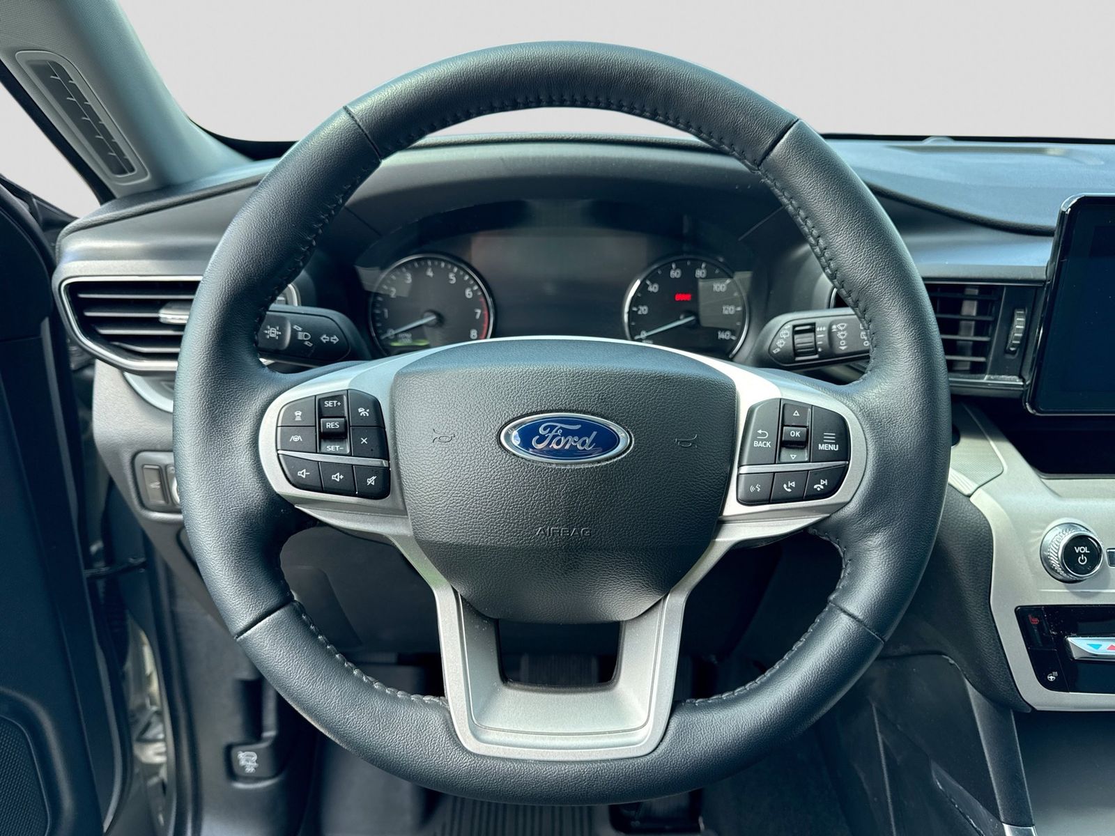 Thumbnail: 2023 Ford Explorer - 24