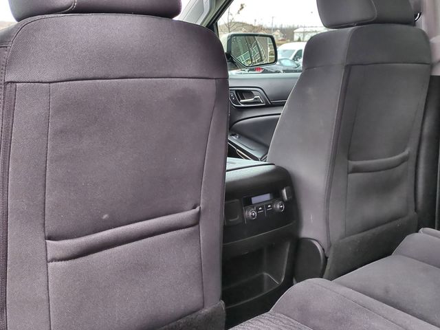 2016 Chevrolet Suburban LS 19