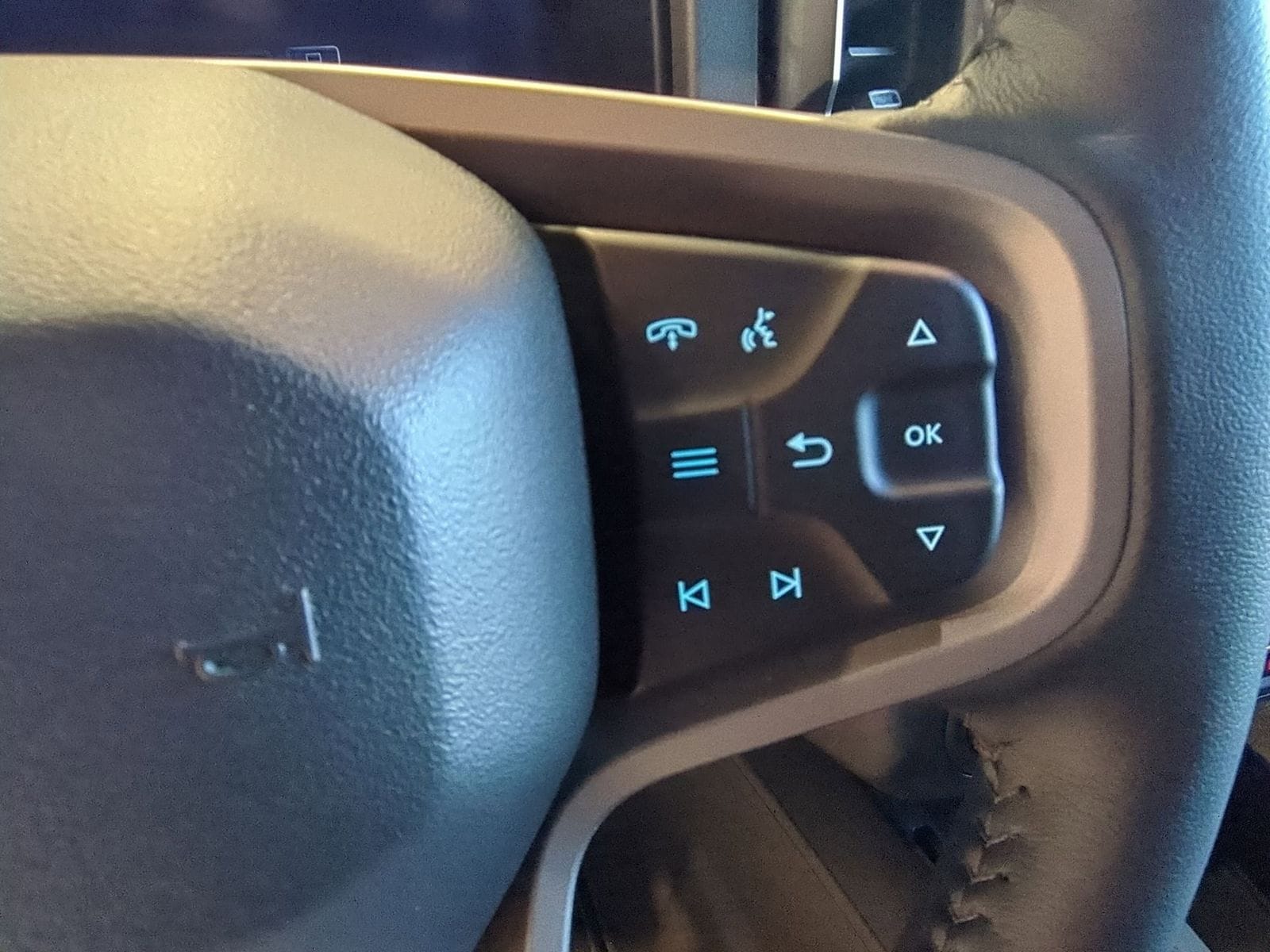 Thumbnail: 2025 Ford Bronco - 25