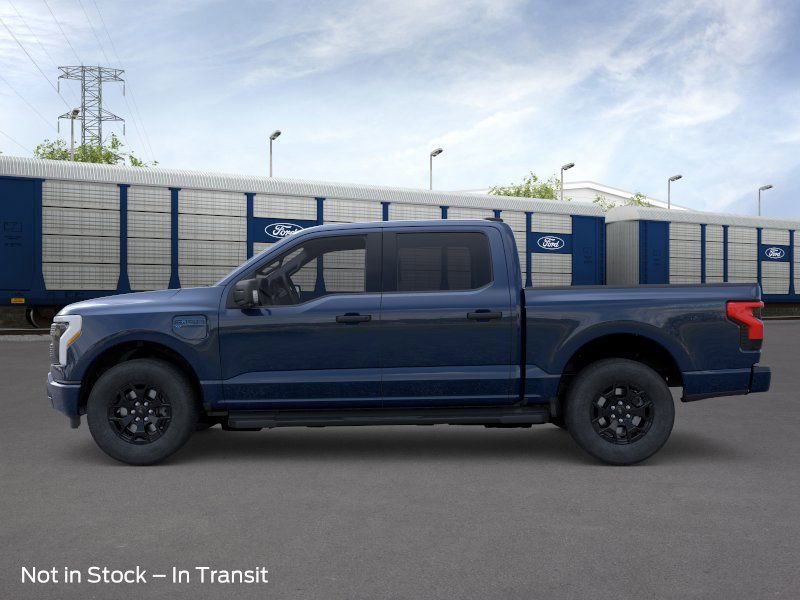 2025 Ford F-150 Lightning XLT photo 3