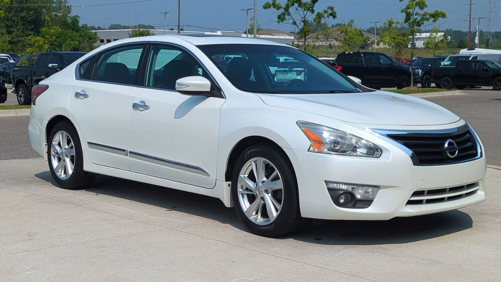 Thumbnail: 2014 Nissan Altima - 9