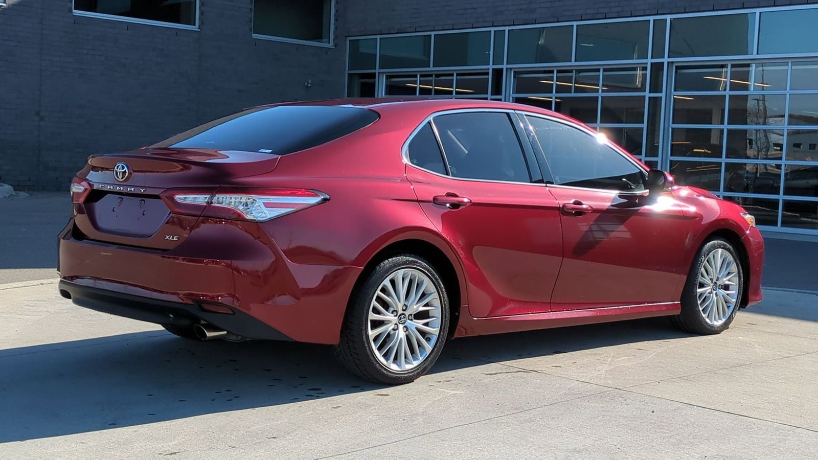 Thumbnail: 2018 Toyota Camry - 6