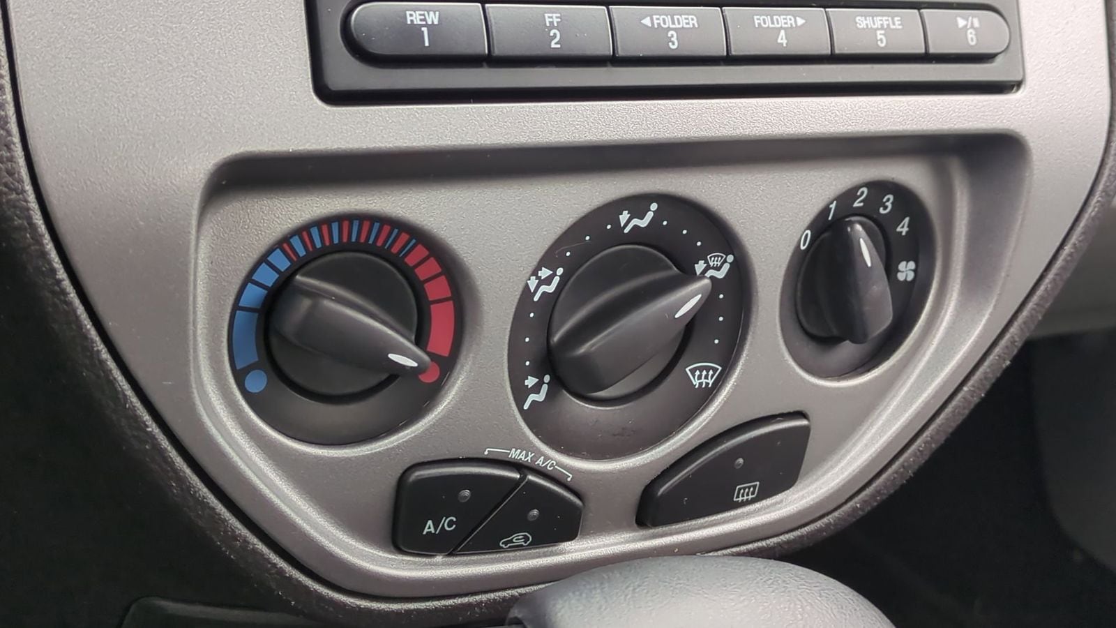 Thumbnail: 2007 Ford Focus - 30