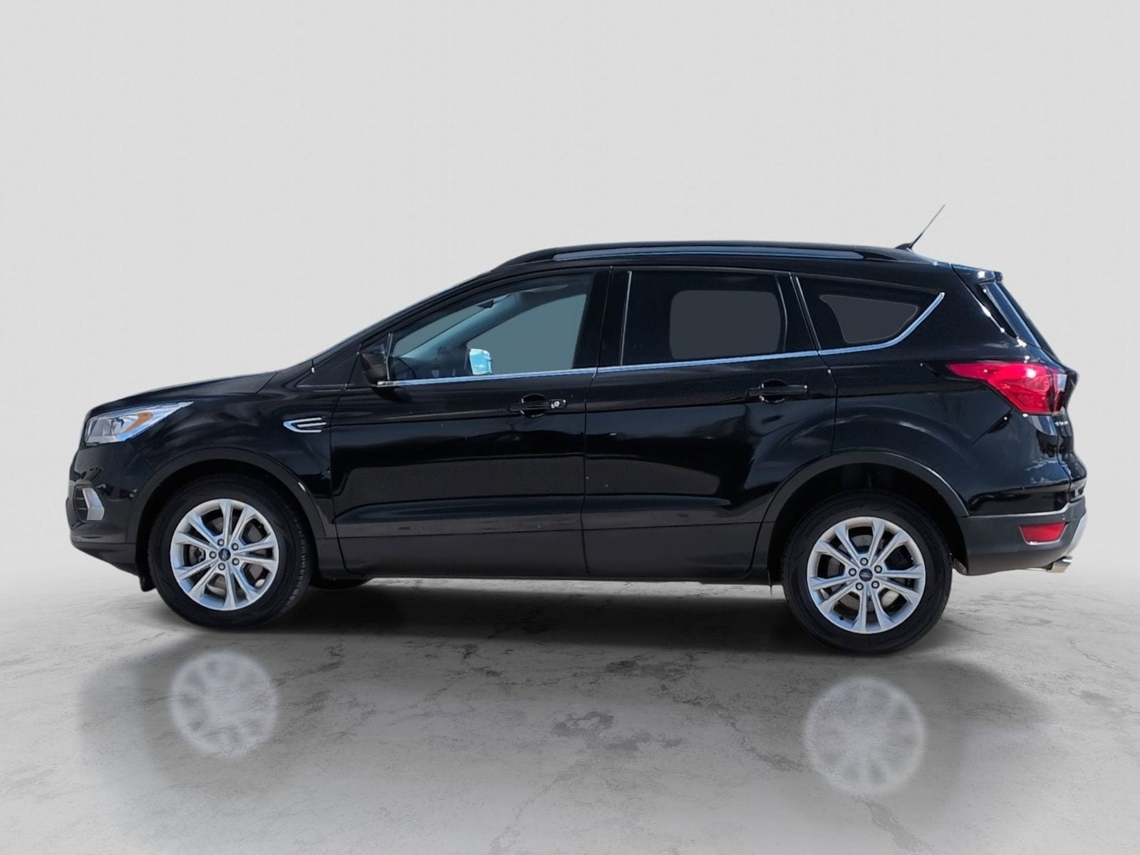 Thumbnail: 2019 Ford Escape - 3