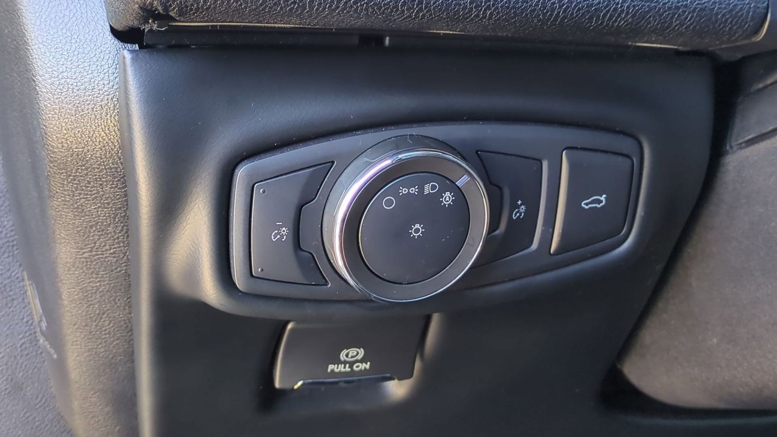 Thumbnail: 2020 Lincoln MKZ - 19