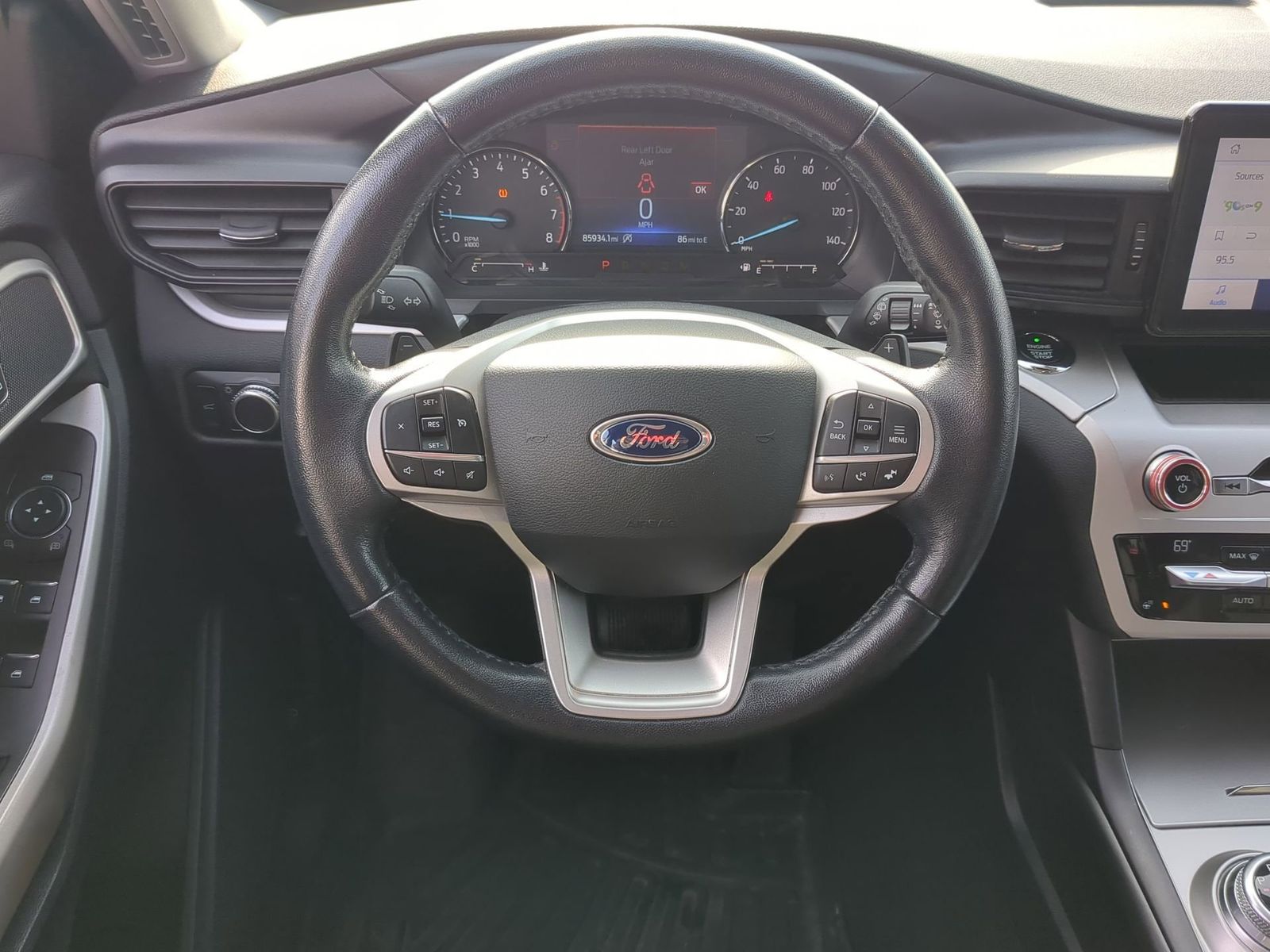 Thumbnail: 2020 Ford Explorer - 26