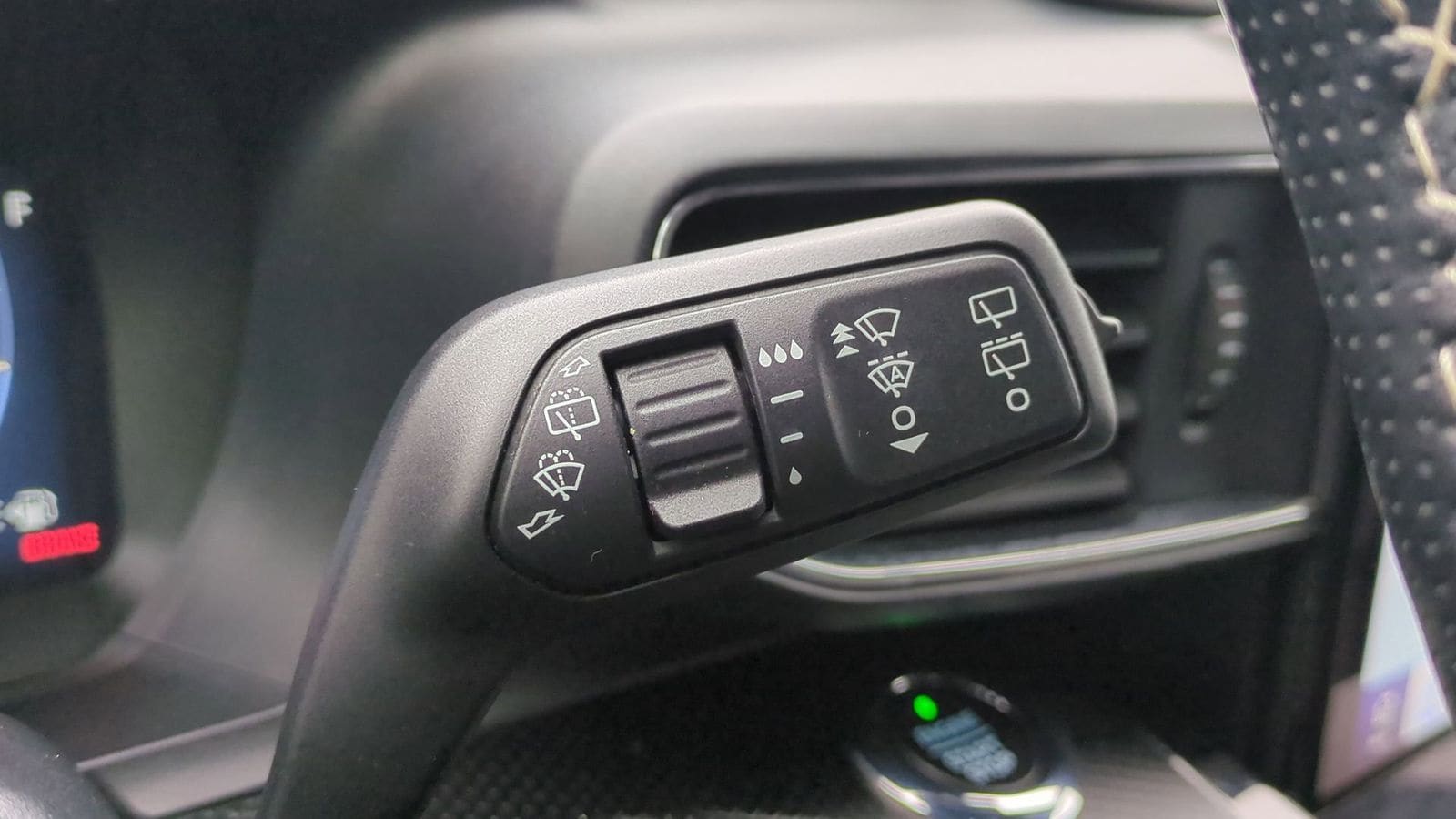 Thumbnail: 2021 Ford Explorer - 29