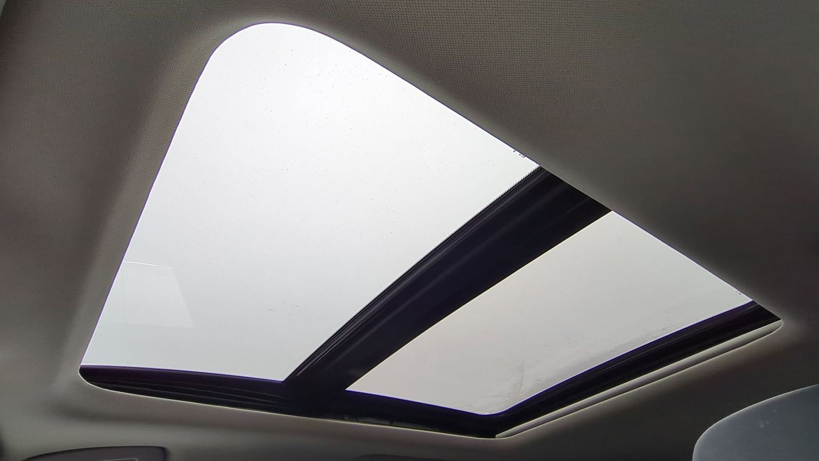 Thumbnail: 2023 INFINITI QX60 - 16