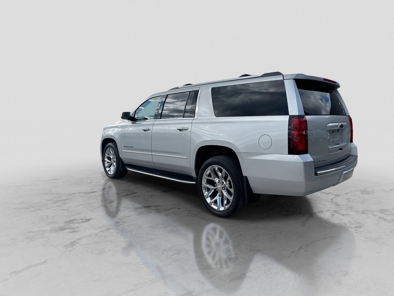 Thumbnail: 2020 Chevrolet Suburban - 5