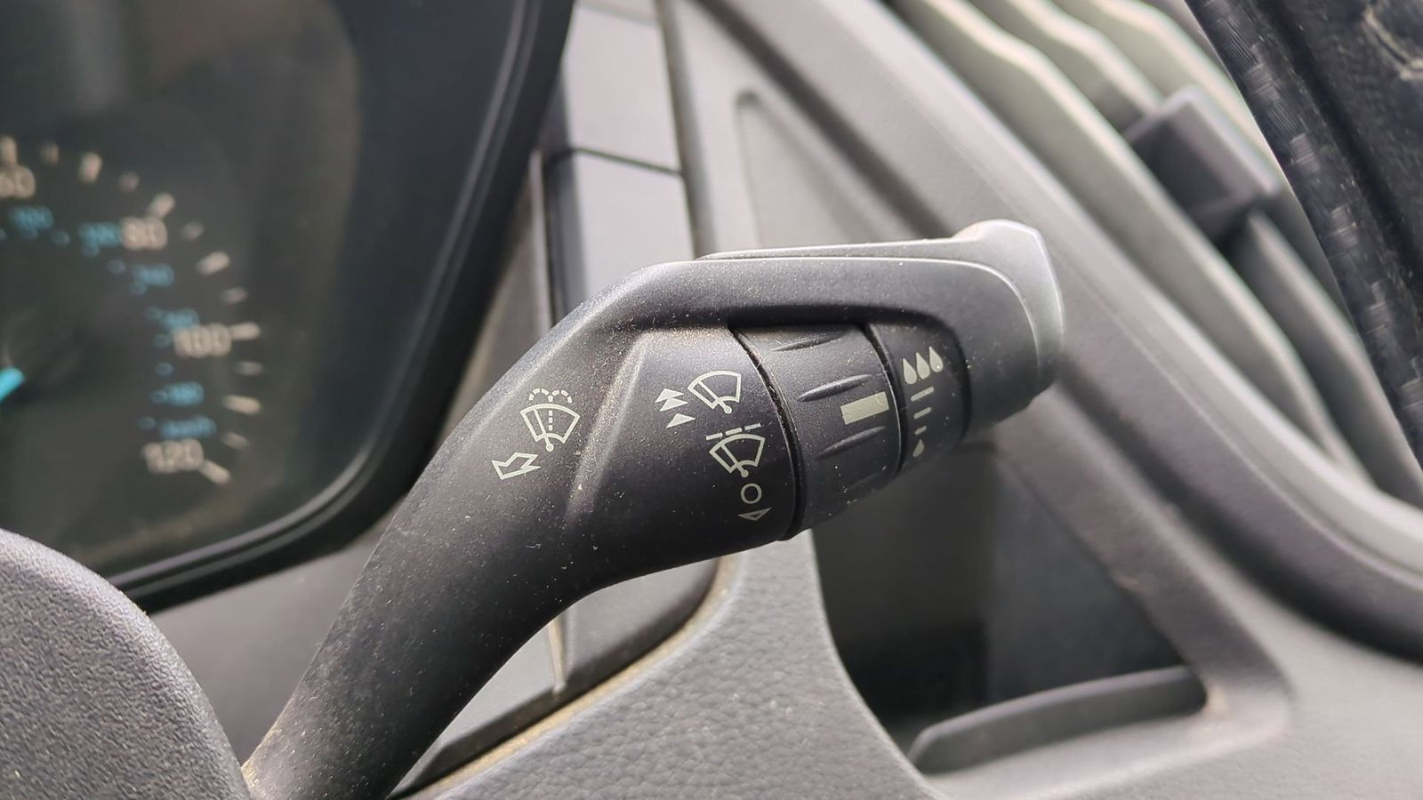 Thumbnail: 2017 Ford Transit Series - 25