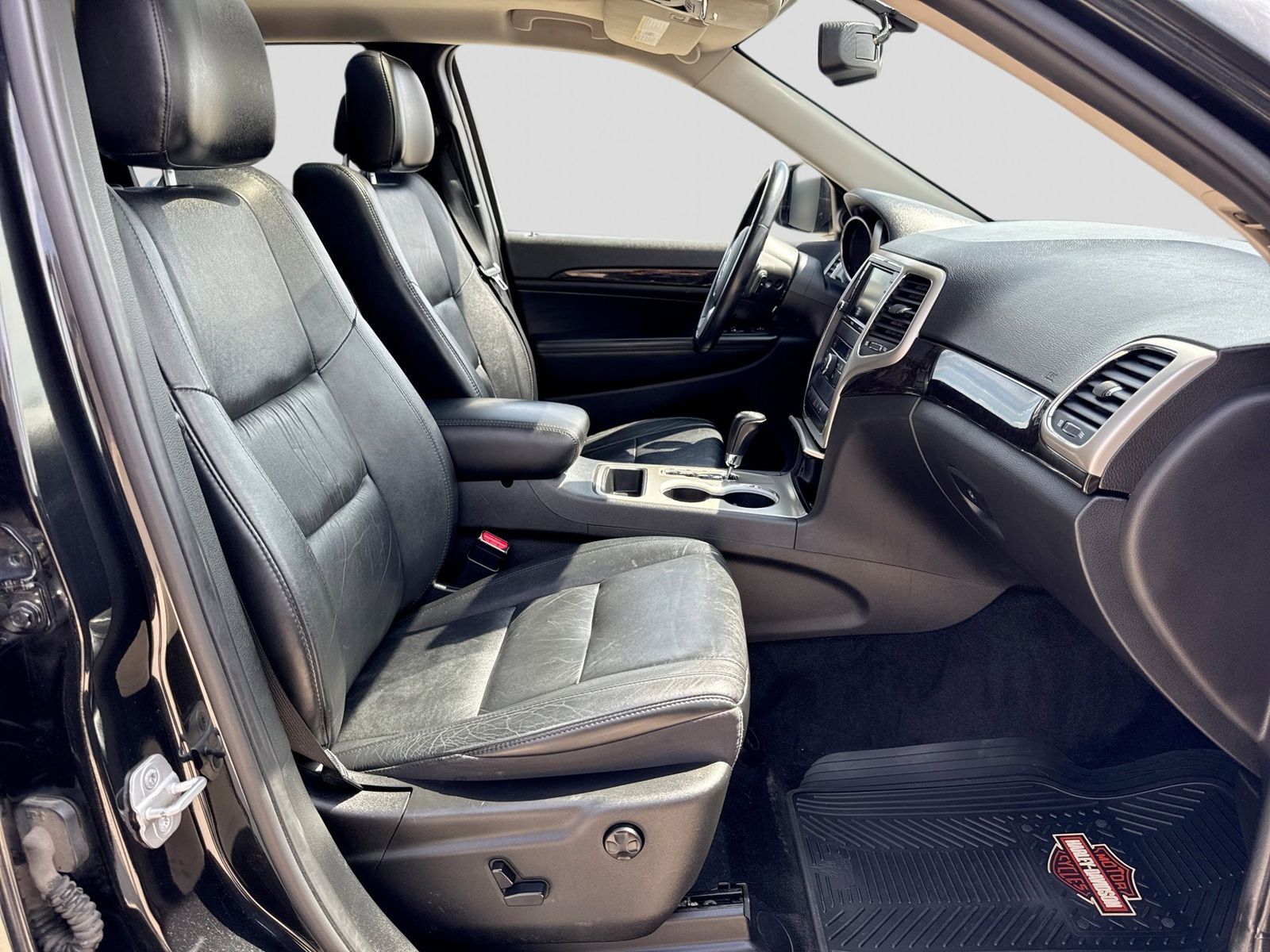Thumbnail: 2012 Jeep Grand Cherokee - 23