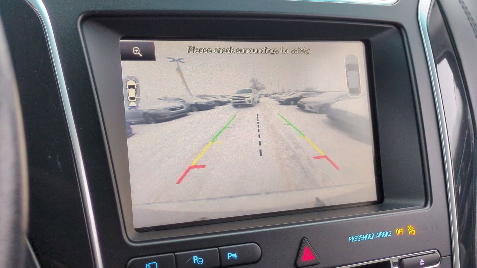 Thumbnail: 2016 Ford Explorer - 31