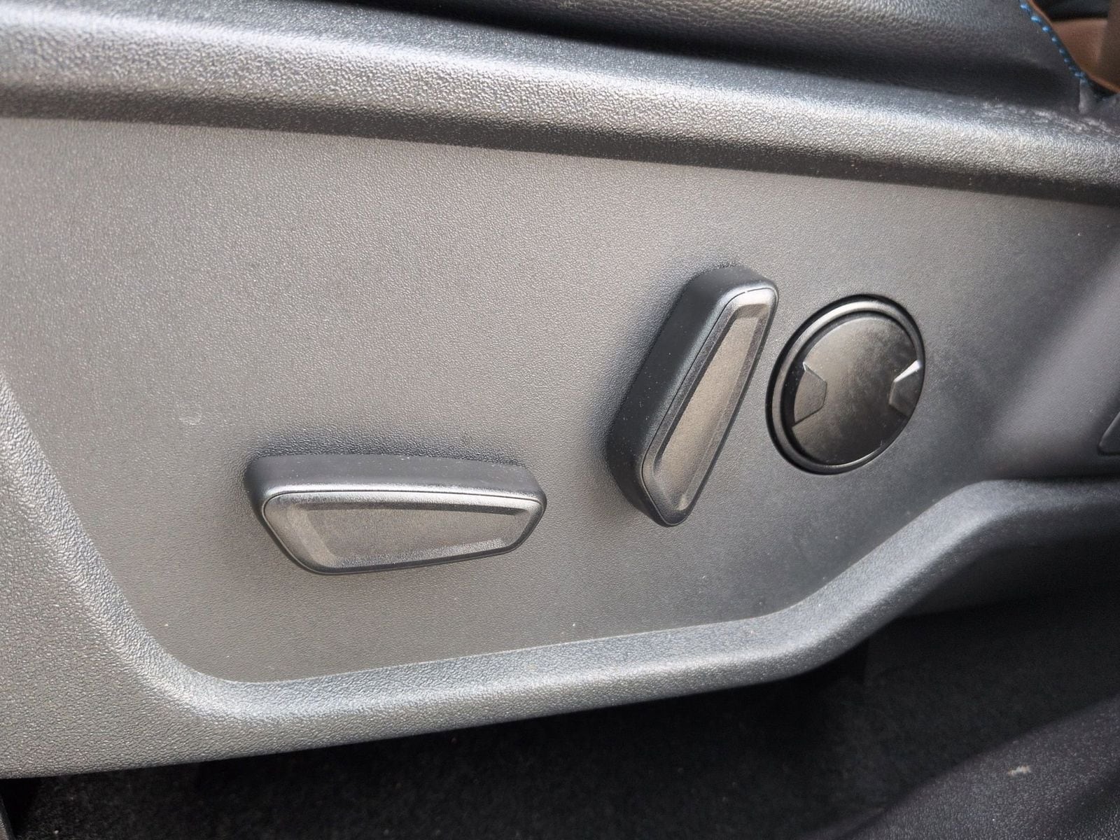 Thumbnail: 2023 Ford Bronco - 22