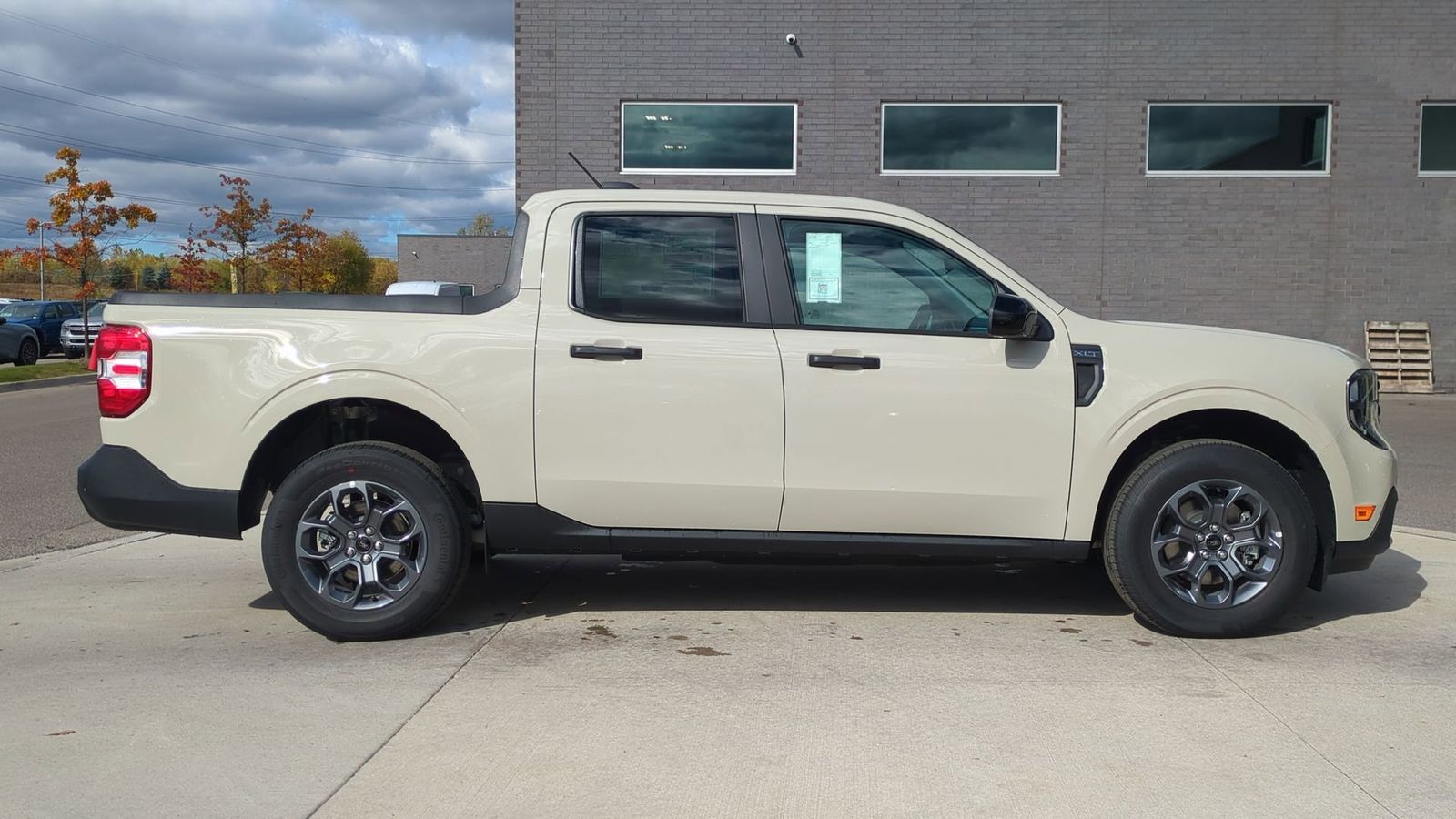 Thumbnail: 2025 Ford Maverick - 7