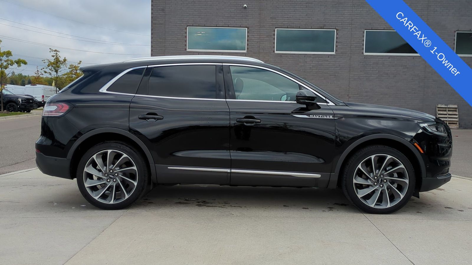 Thumbnail: 2023 Lincoln Nautilus - 8