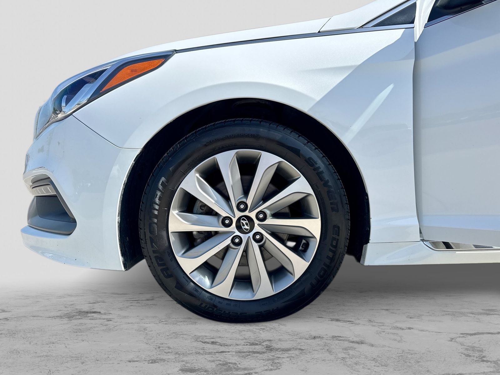 Thumbnail: 2017 Hyundai Sonata - 15